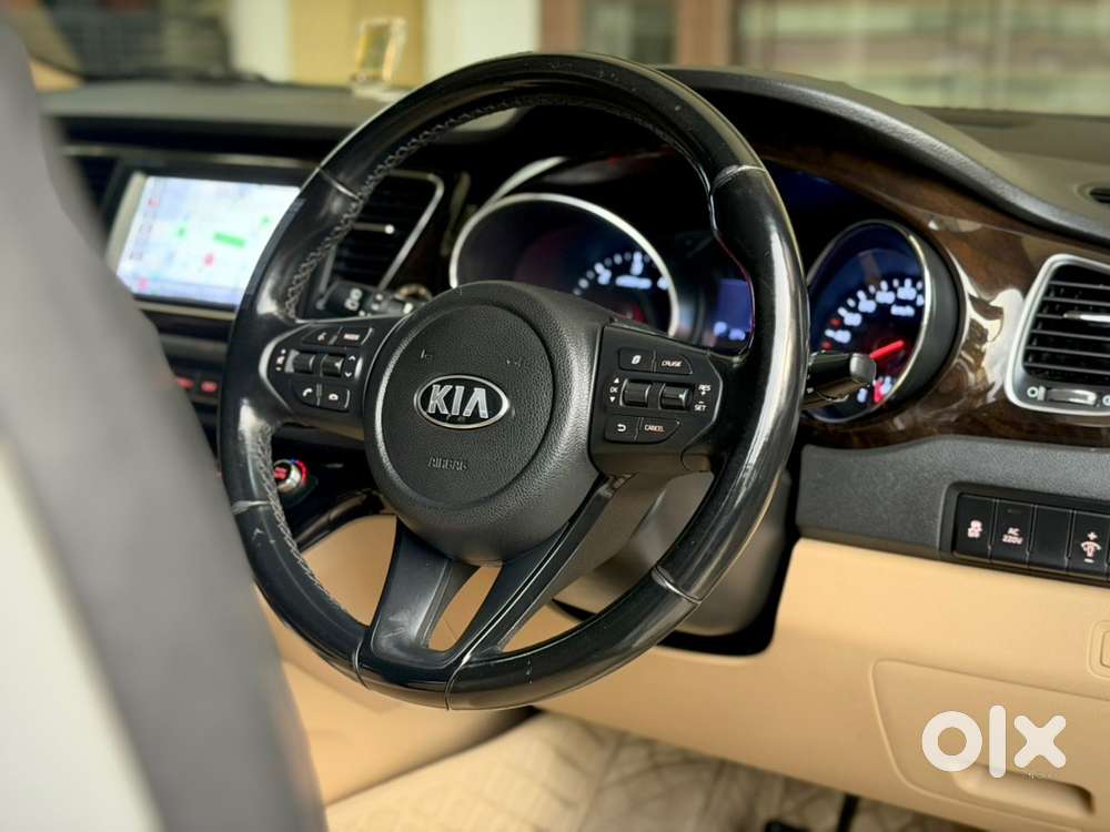 Kia Carnival Limousine