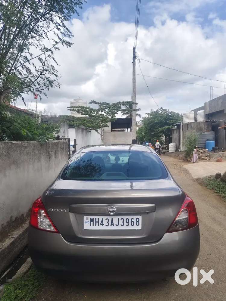 Nissan Sunny 2011 Petrol Car