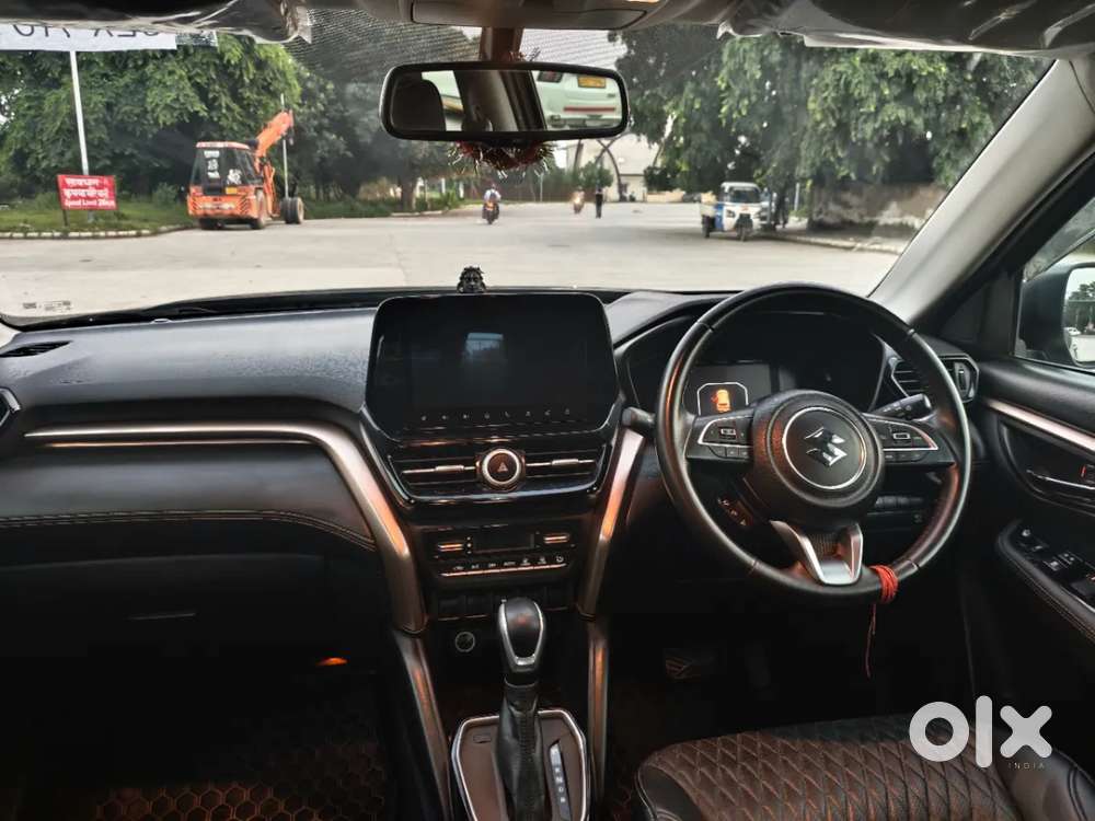 Maruti Suzuki Grand Vitara 1.5 Alpha Plus Intelligent Hybrid Ecvt, 2..
