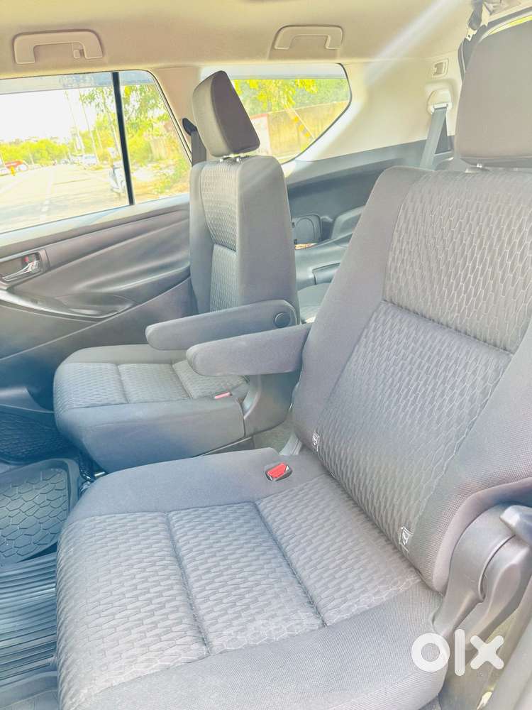 Toyota Innova Crysta [2020-ongoing] 2.4 Gx At 7 Str, 2022, Diesel