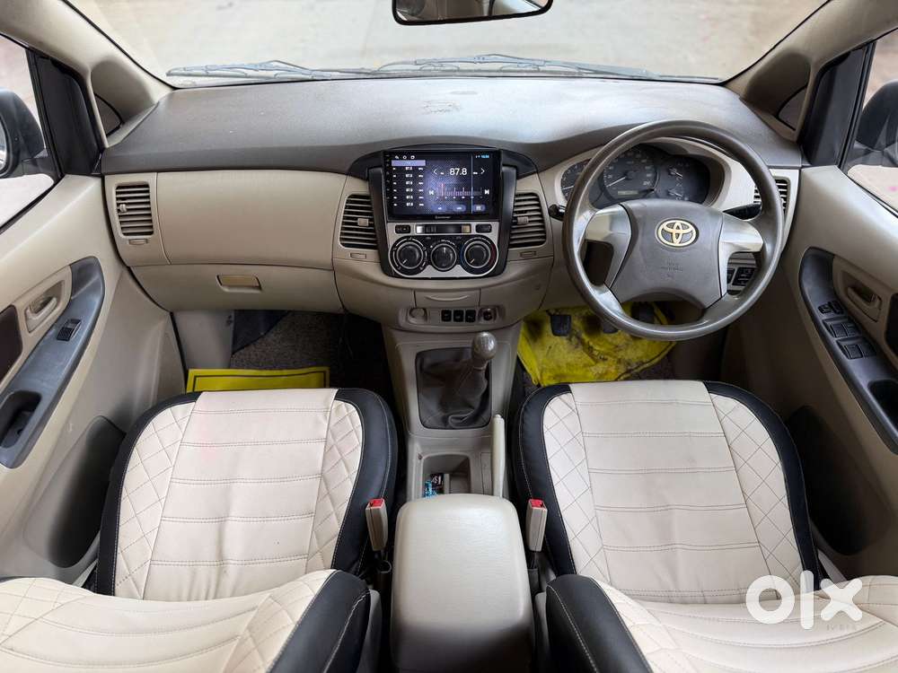 Toyota Innova 2.5 G (diesel) 8 Seater Bs Iv, 2013, Diesel