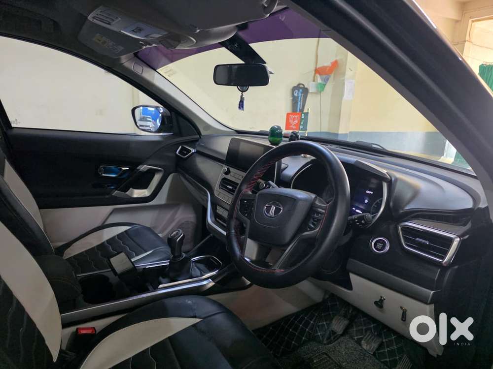 Tata Safari 2.0 Kryotec Xt Plus Dark Edition, 2022, Diesel