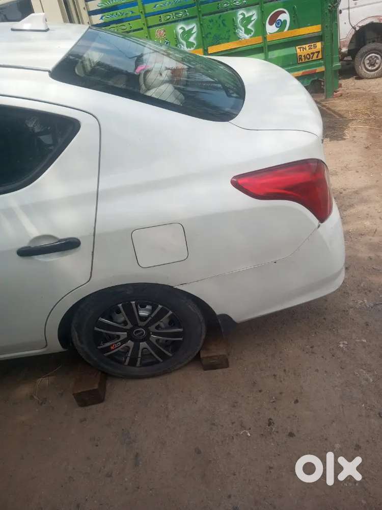Nissan Sunny Diesel 2015