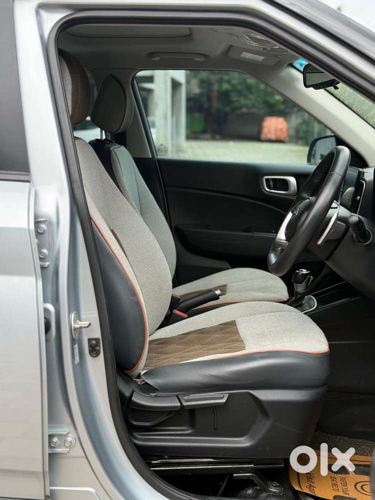 Hyundai Venue 1.0 Sx (o) Turbo Dual Tone, 2022, Petrol