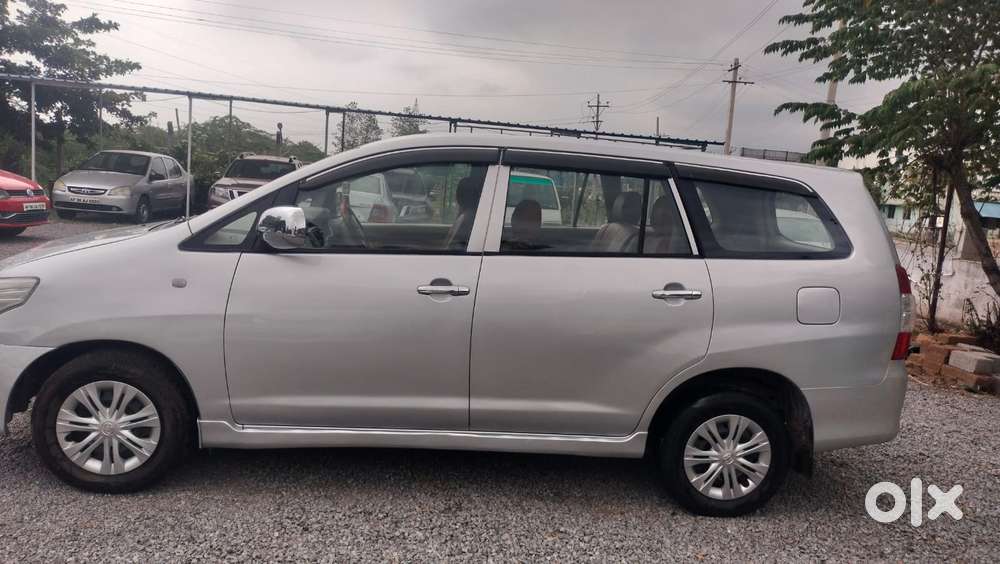 Toyota Innova 2.5 G (diesel) 8 Seater, 2012, Diesel