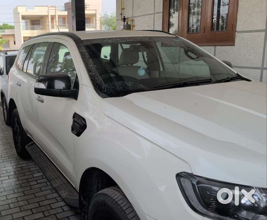 Ford Endeavour 3.2 Titanium 4x4 At, 2017, Diesel
