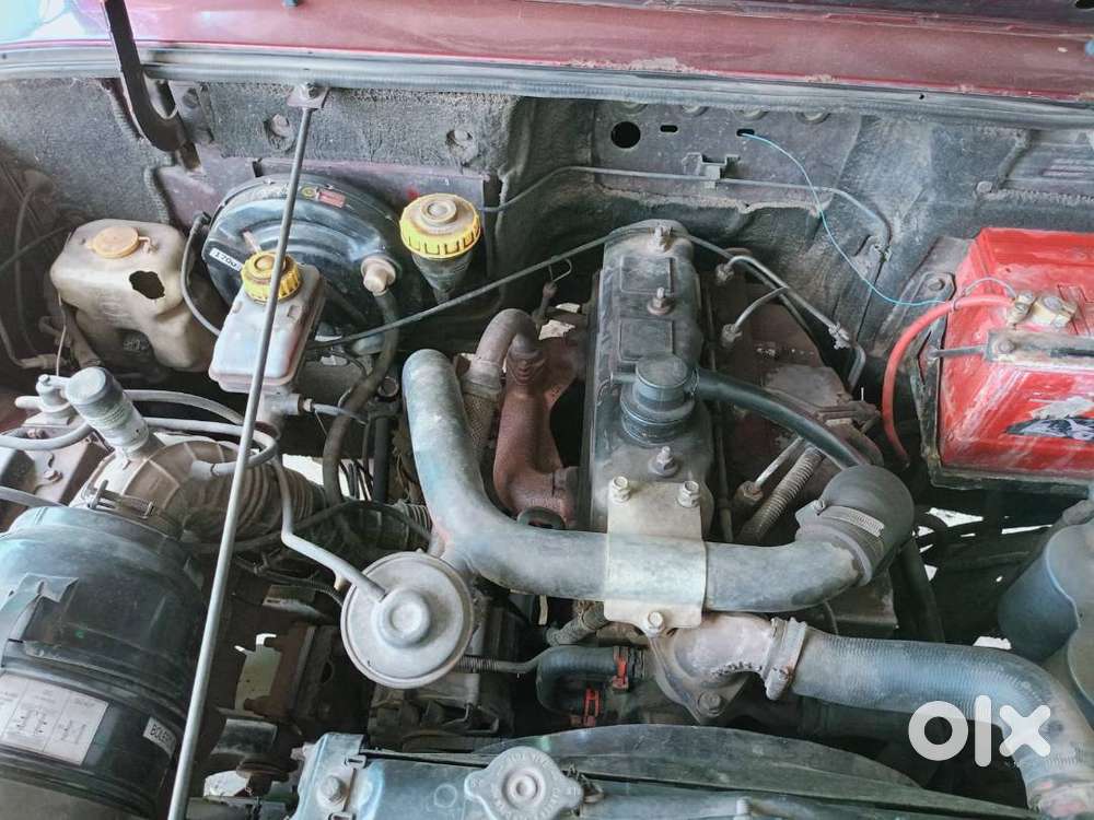 महिंद्रा बोलोरो पावर प्लस 9 प्लस गाड़ी में कोई काम नहीं है चारों टायर