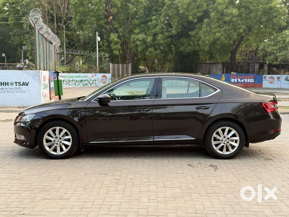 Skoda Superb 2.0 Tsi At L&k, 2018, Petrol