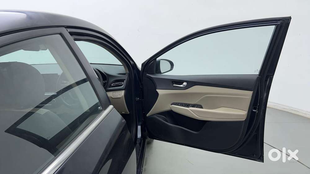 Hyundai Verna 1.5 Sx (o) Vtvt Ivt, 2022, Petrol