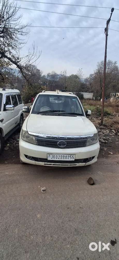 Tata Safari Storme 2013