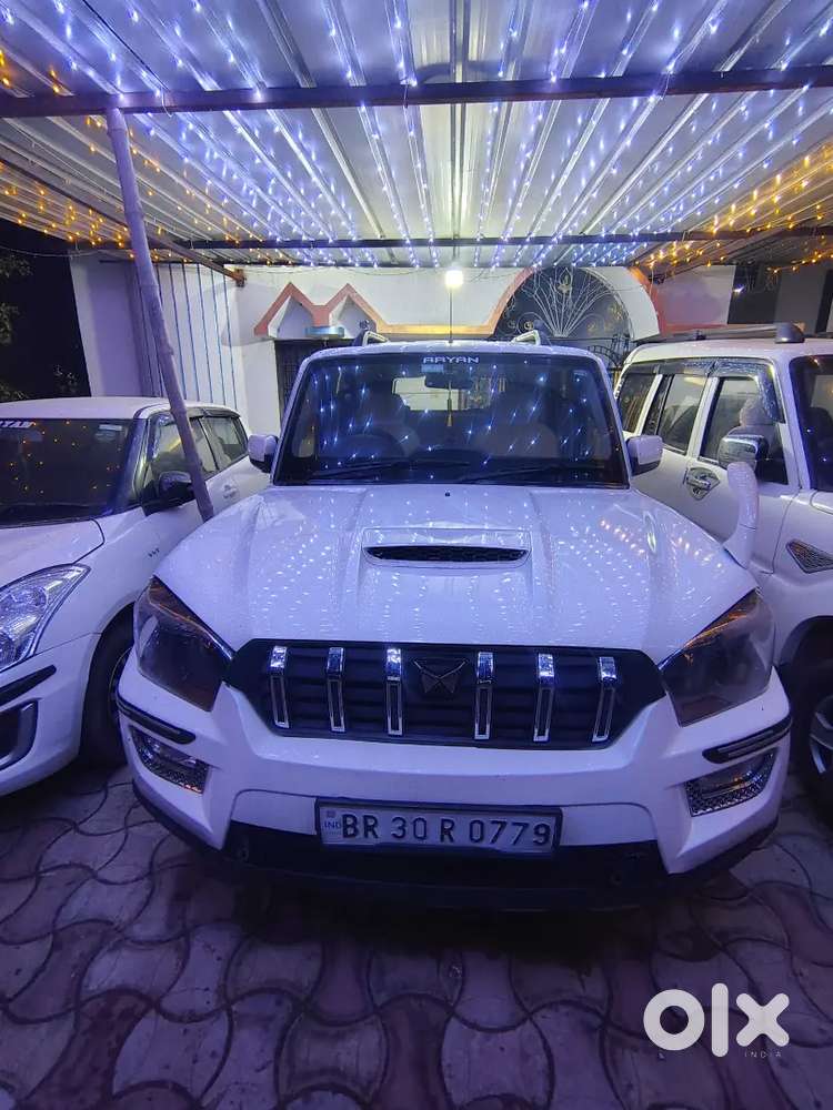 Mahindra Scorpio S6 Plus 2017