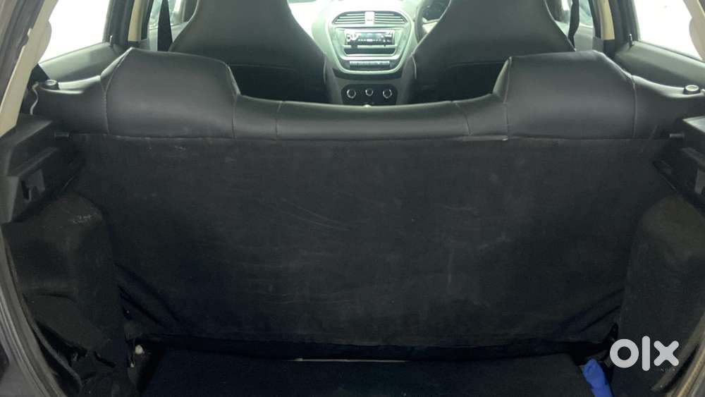 Tata Tiago Xe, 2018, Petrol