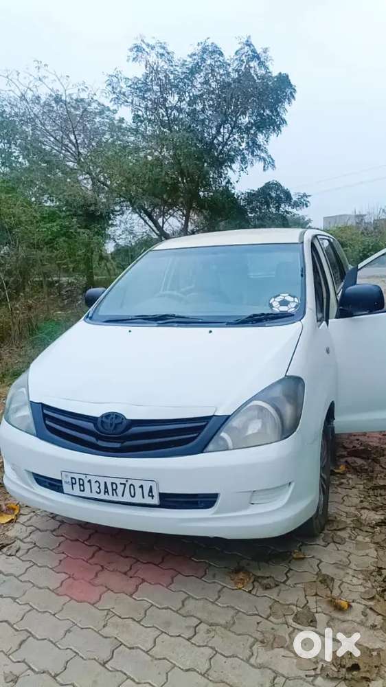 Toyota Innova 2010