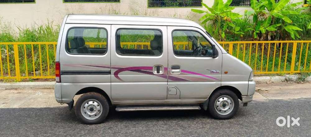 Maruti Suzuki Versa Dx 8 Seater, 2003, Petrol