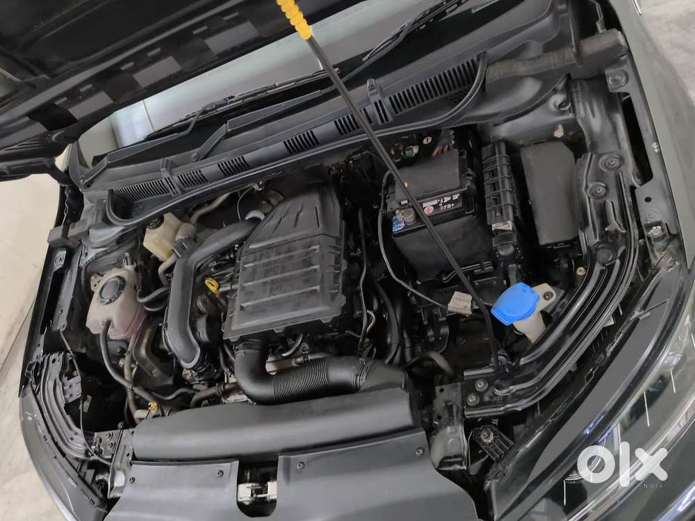 Skoda Slavia Style 1.0l Tsi At, 2023, Petrol