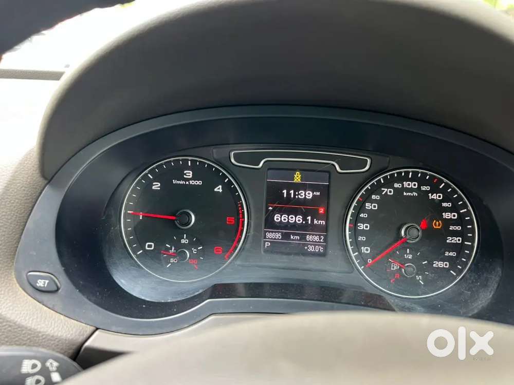Audi Q3 2013 Diesel 98695 Km Driven