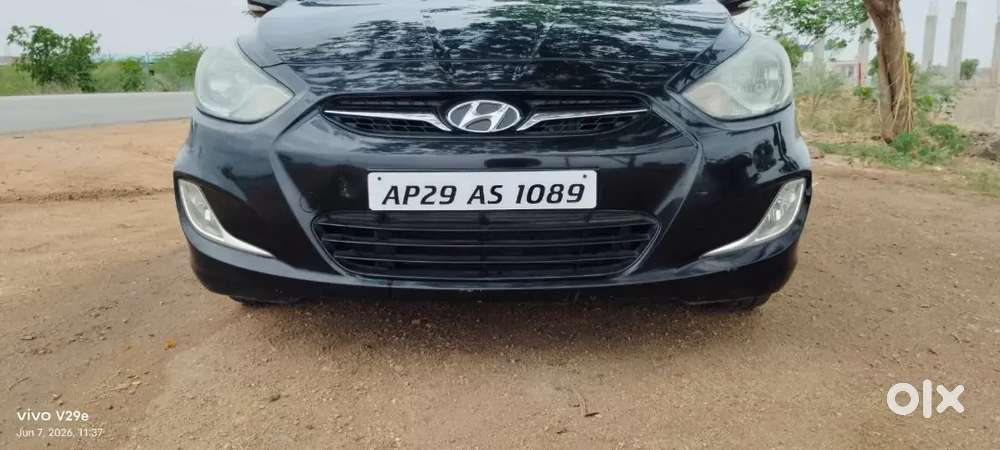 Hyundai Verna 2011 Petrol Manual 106000 Km Driven