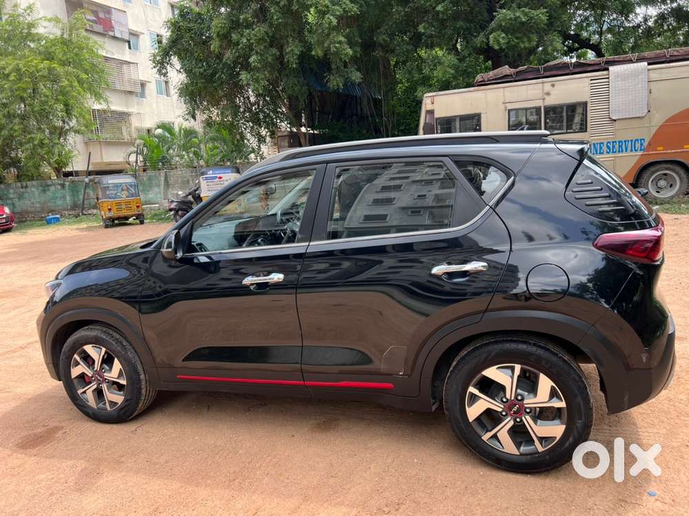 Kia Sonet Petrol 2821