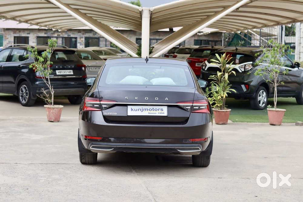 Skoda Superb 2.0 L&k Tsi At, 2021, Petrol