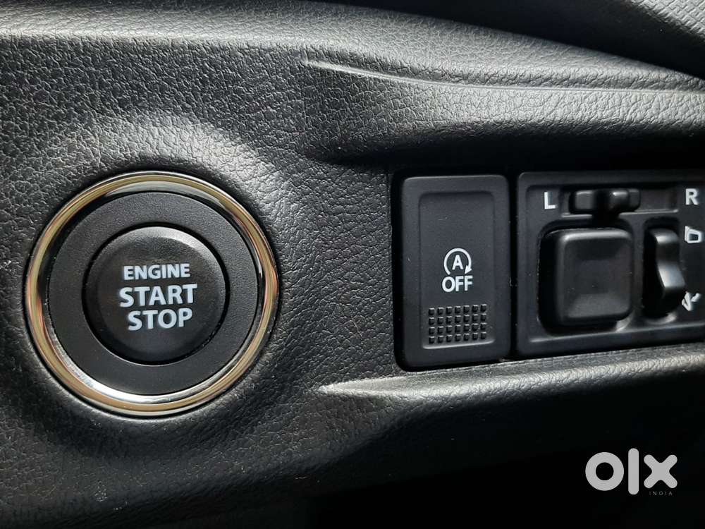 Maruti Suzuki Brezza 1.5 Zxi At Smart Hybrid Dual Tone, 2021, Petrol