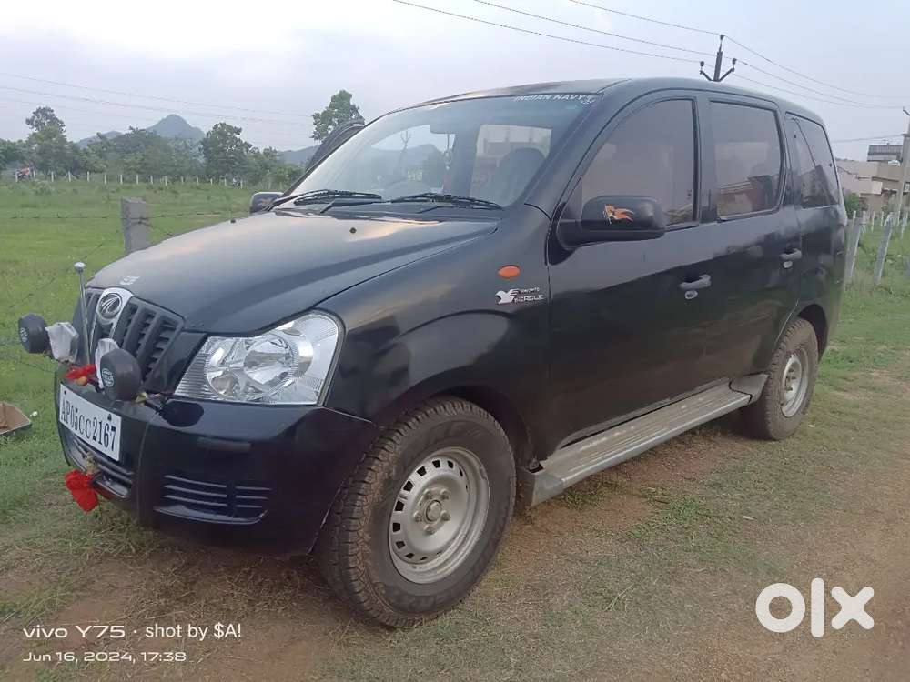Mahindra Xylo 2012