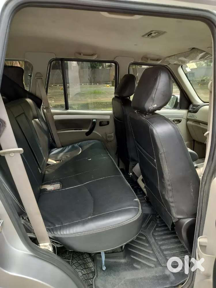 Mahindra Scorpio S10 2017