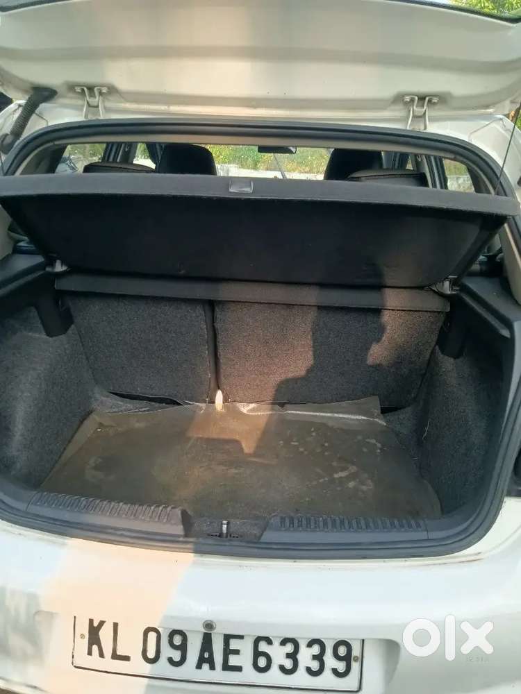Volkswagen Polo 2013 Diesel 150000 Km Driven