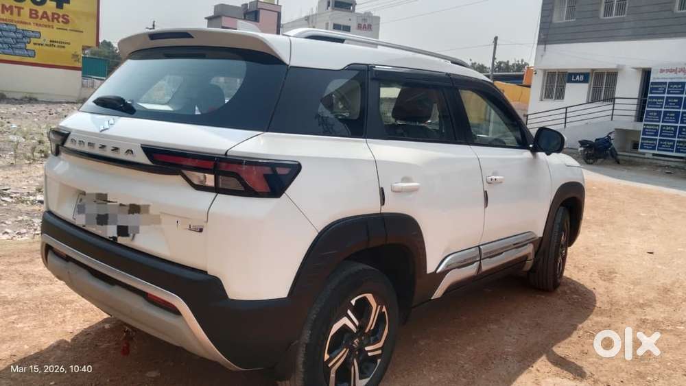 Maruti Suzuki Brezza 1.5 Zxi Plus Smart Hybrid Dual Tone, 2022, Petr..