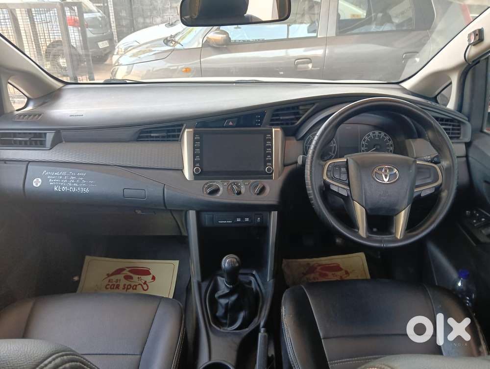 Toyota Innova Crysta 2.4 G Mt, 2022, Diesel