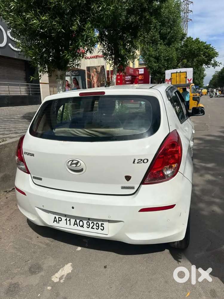Hyundai I20 Diesel Manual 2nd 2012 With Xenos Screen And Back Hdcamera