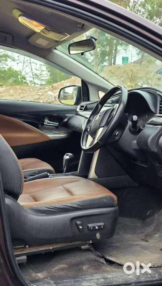 Toyota Innova Crysta 2.8z 2016