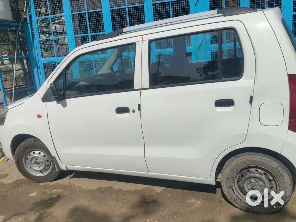 एक दम साफ़ 17552 Km ओरिजनल सर्विस रिकार्ड