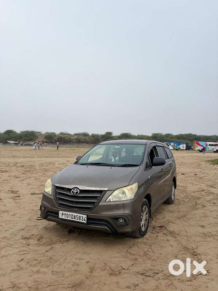 Toyota Innova 2015 Diesel Well Maintained