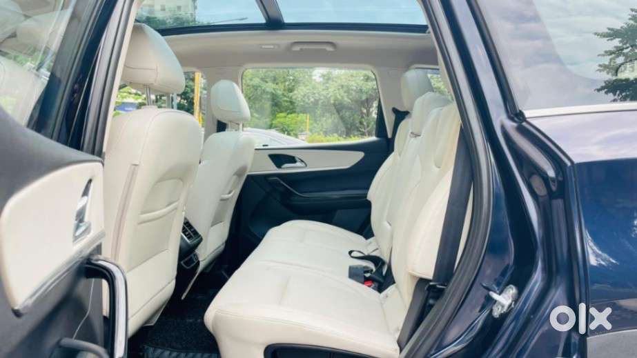 Mahindra Xuv700 2.0 Ax 7 Petrol At Luxury Pack Str, 2024, Petrol