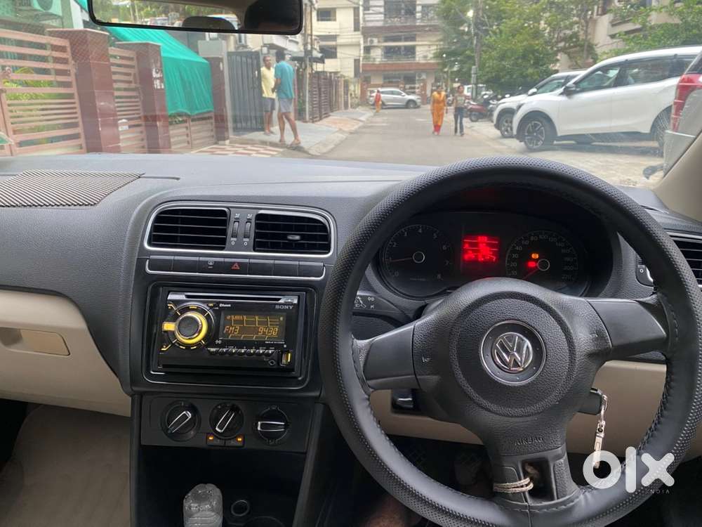 Volkswagen Polo Petrol 2011 Year