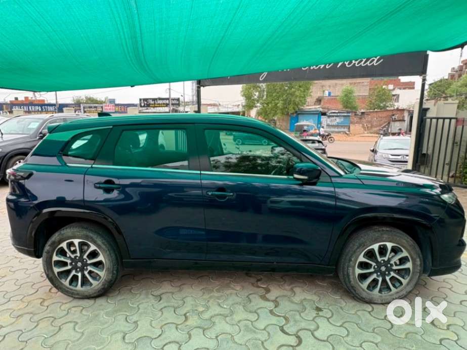 Maruti Suzuki Grand Vitara 1.5 Alpha Plus Intelligent Hybrid Ecvt, 2..