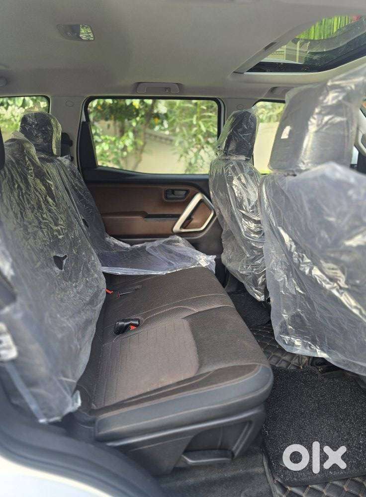 Mahindra Scorpio N Z6 Diesel At 2wd 7 Str, 2024, Diesel