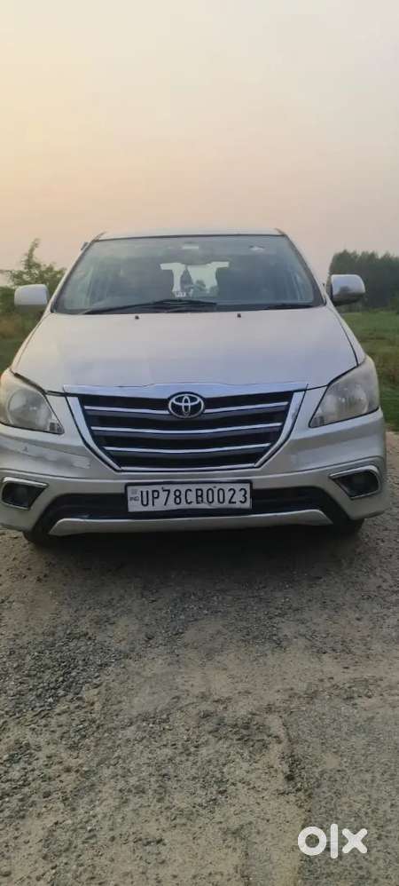 Toyota Innova 2010 Diesel 195685 Km Driven 8 Sitar Sare Pepr Ok Hai