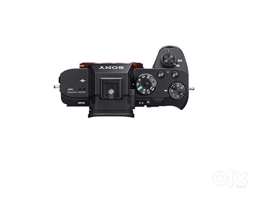 Sony A7 R M2 with Zeiss Lens. 24-70 with filter. And 1 Battery