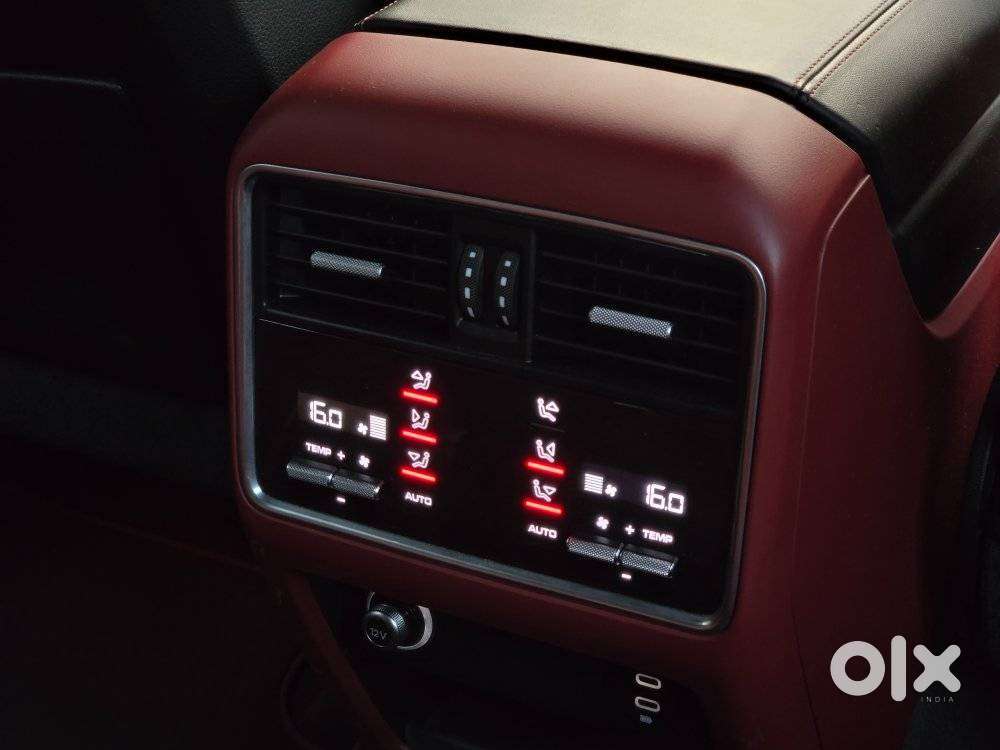 Porsche Cayenne Platinum Edition, 2022, Petrol