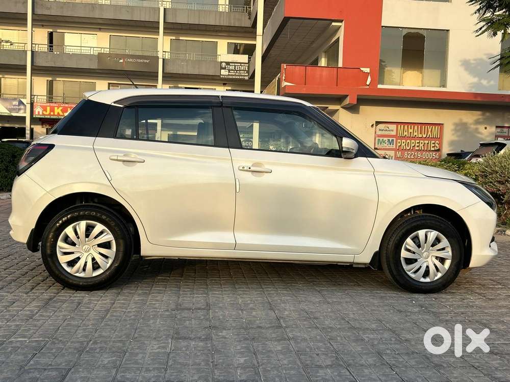 Maruti Suzuki Swift Vxi Ags, 2025, Petrol