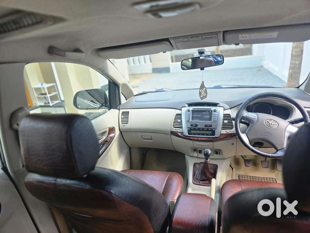 Toyota Innova 2014 Diesel Well Maintained