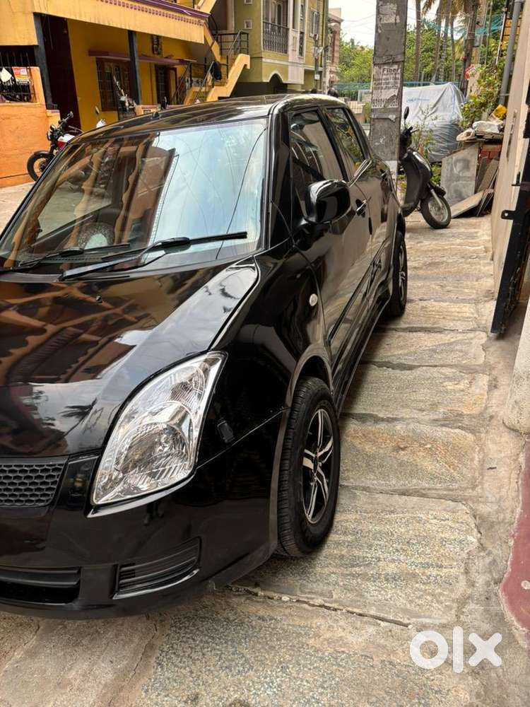 Maruti Suzuki Swift 2007 Diesel 132000 Km Driven