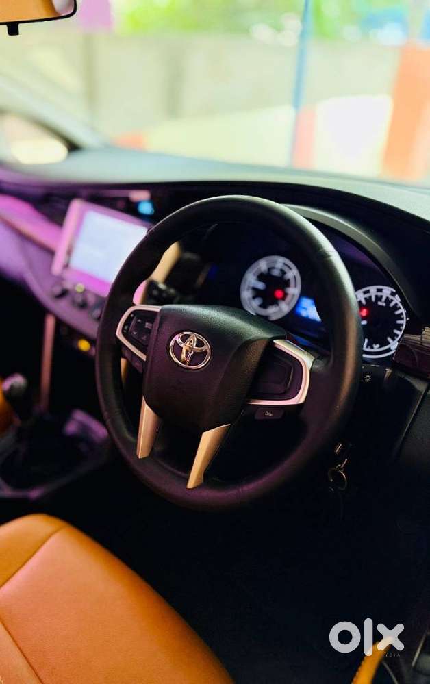 Toyota Innova Crysta [2020-ongoing] 2.4 Gx 7 Str, 2023, Diesel