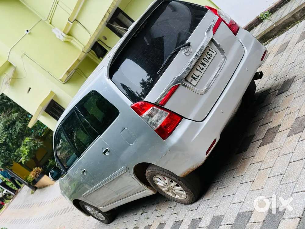Toyota Innova 2013 V  Diesel 270000 Km Driven Original Kerala
