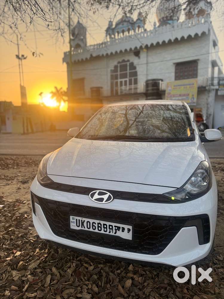 Hyundai Aura 2023 Cng & Hybrids Well Maintained