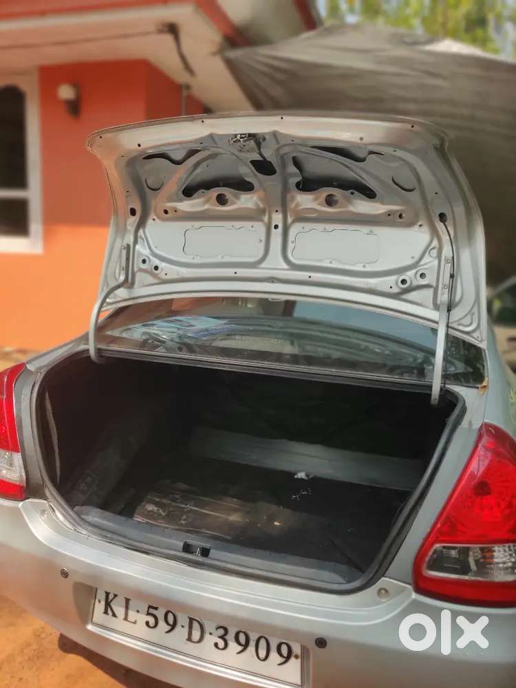 Toyota Etios Vx 2011. Sliver Colour G Option