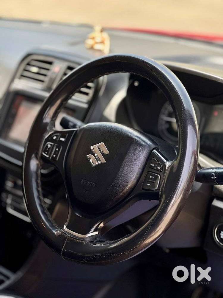 Maruti Suzuki Brezza 1.5 Zxi Smart Hybrid Dual Tone, 2020, Petrol