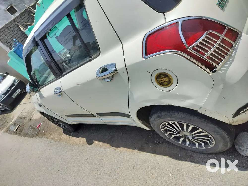 Good Condition Mein Hai Sabhi Accessories Lage Huye Hai