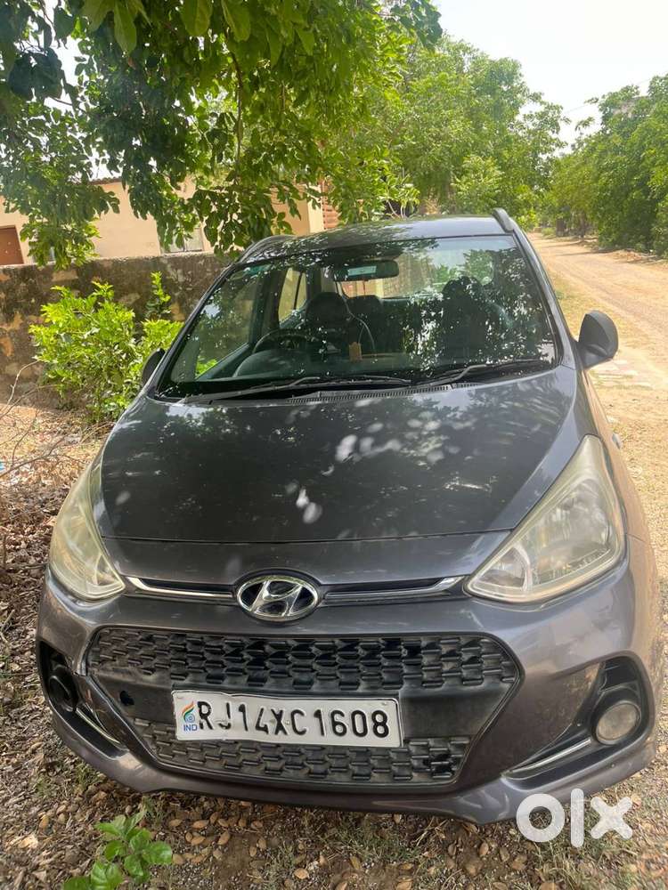Hyundai I10 Sportz Car Driven By Ca